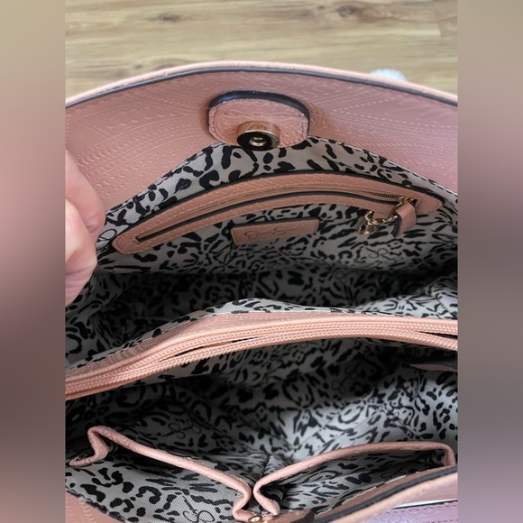 Gold Studded Embellish Oversized Bag - Picture 8 of 13